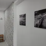 En